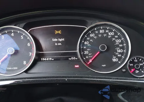 2013 Volkswagen Touareg Vr6 Sport z USA, uszkodzony, nr VIN WVGEF9BP7DD001921